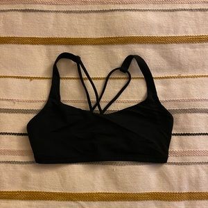 Free to Be lululemon sports bra size 6